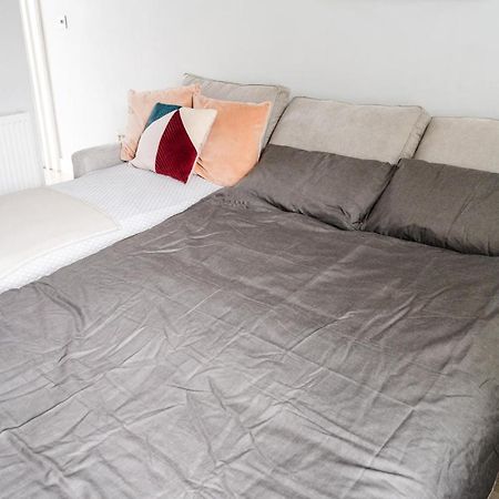Churnet Valley Townhouse - Modern Cheadle Houseヴィラ エクステリア 写真