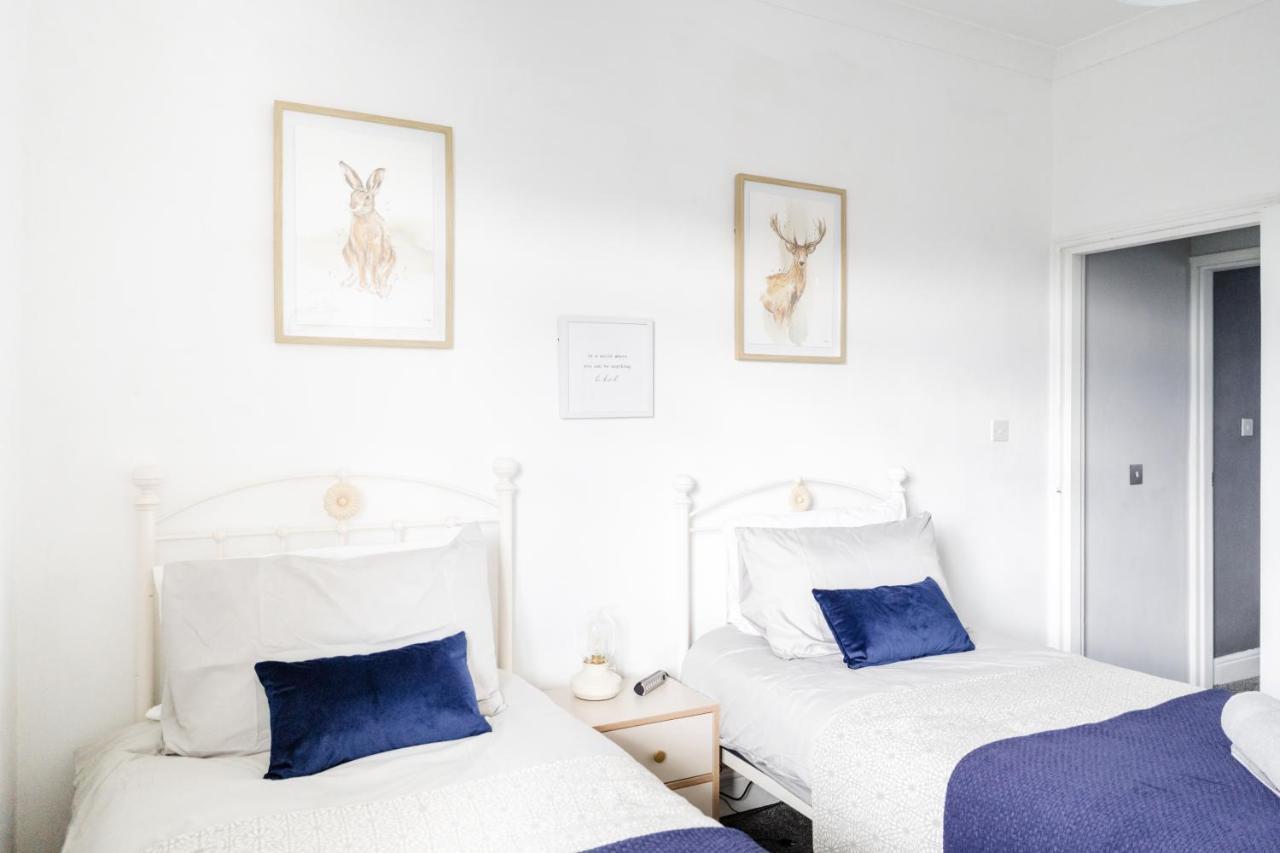 Churnet Valley Townhouse - Modern Cheadle Houseヴィラ エクステリア 写真