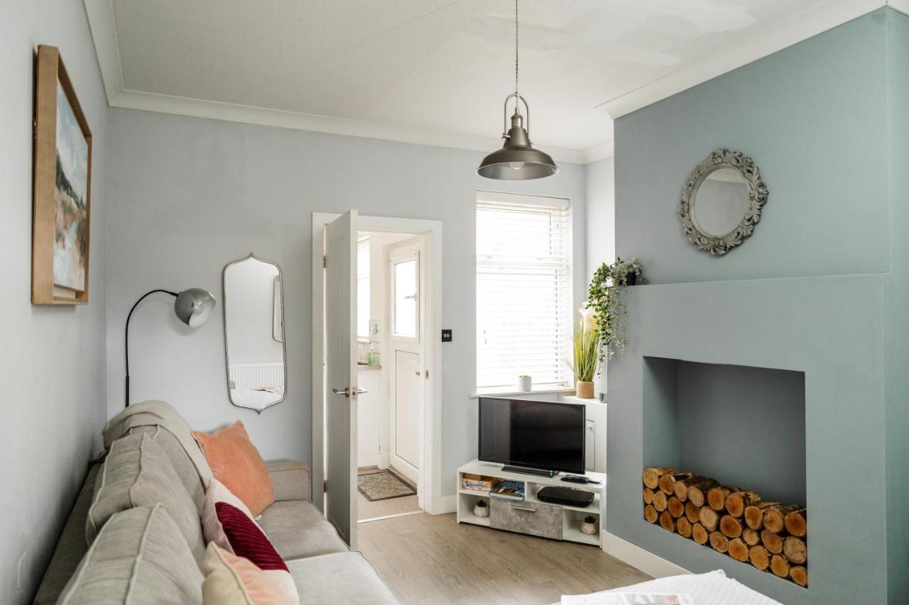 Churnet Valley Townhouse - Modern Cheadle Houseヴィラ エクステリア 写真