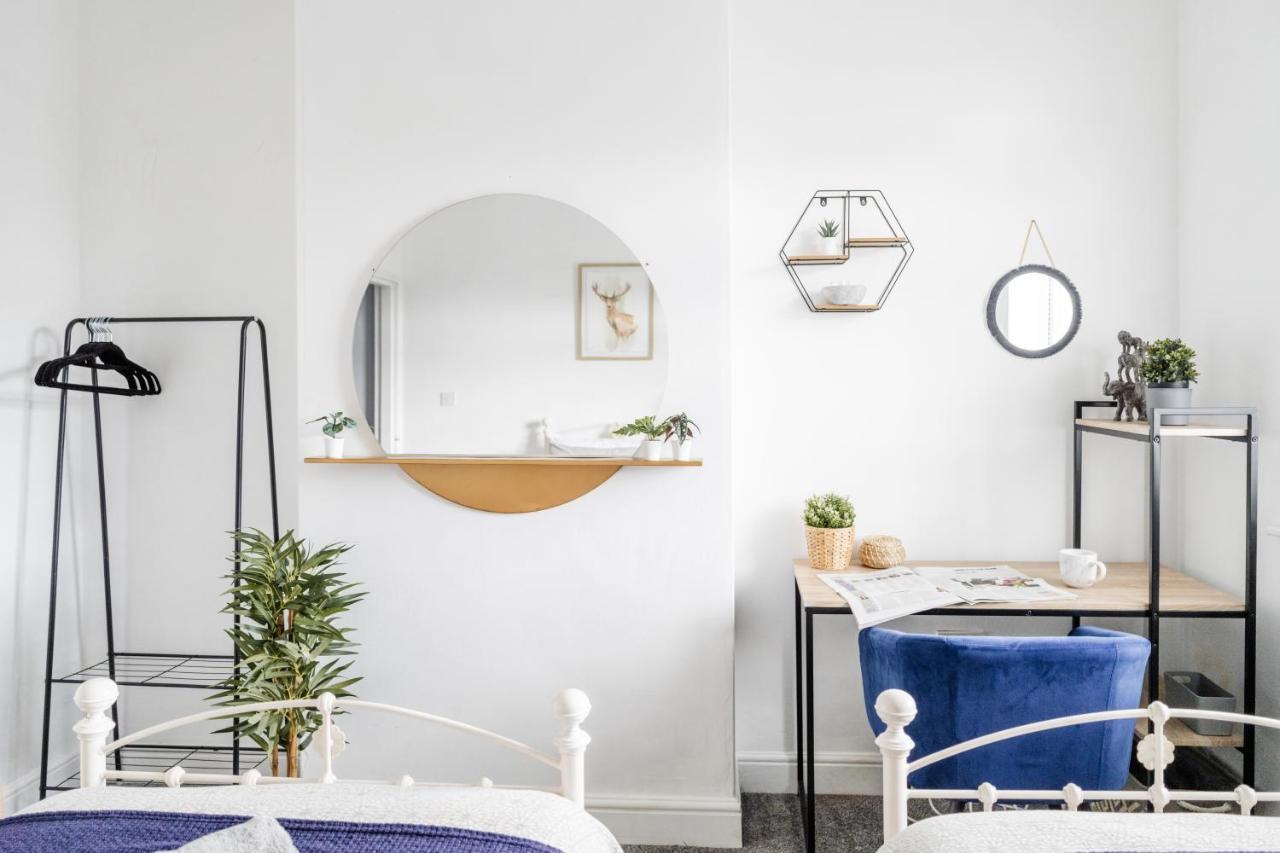 Churnet Valley Townhouse - Modern Cheadle Houseヴィラ エクステリア 写真