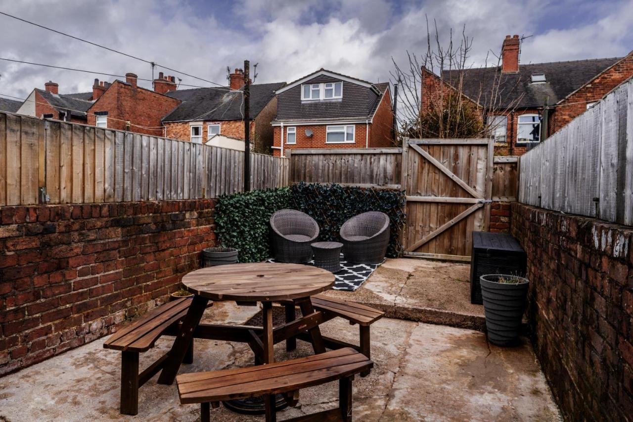 Churnet Valley Townhouse - Modern Cheadle Houseヴィラ エクステリア 写真