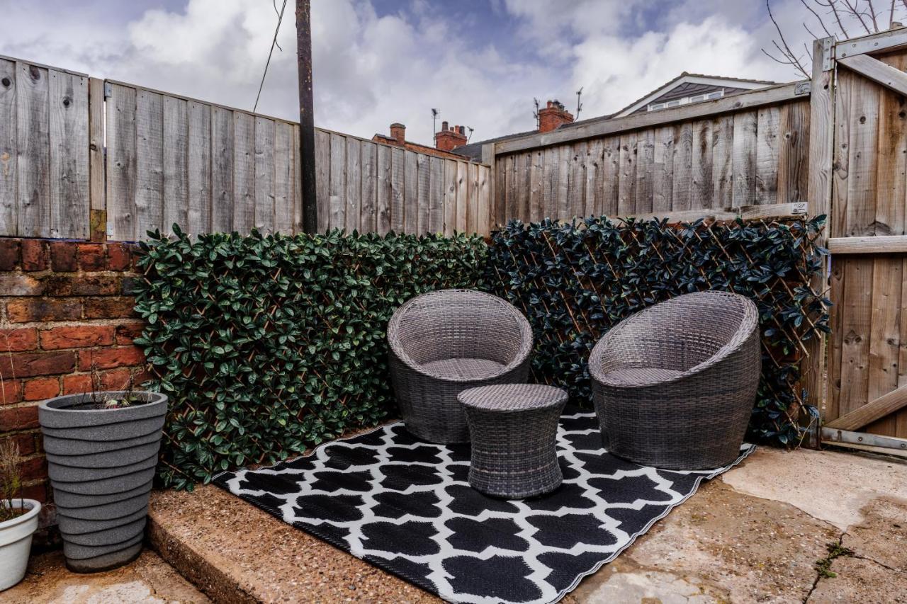 Churnet Valley Townhouse - Modern Cheadle Houseヴィラ エクステリア 写真